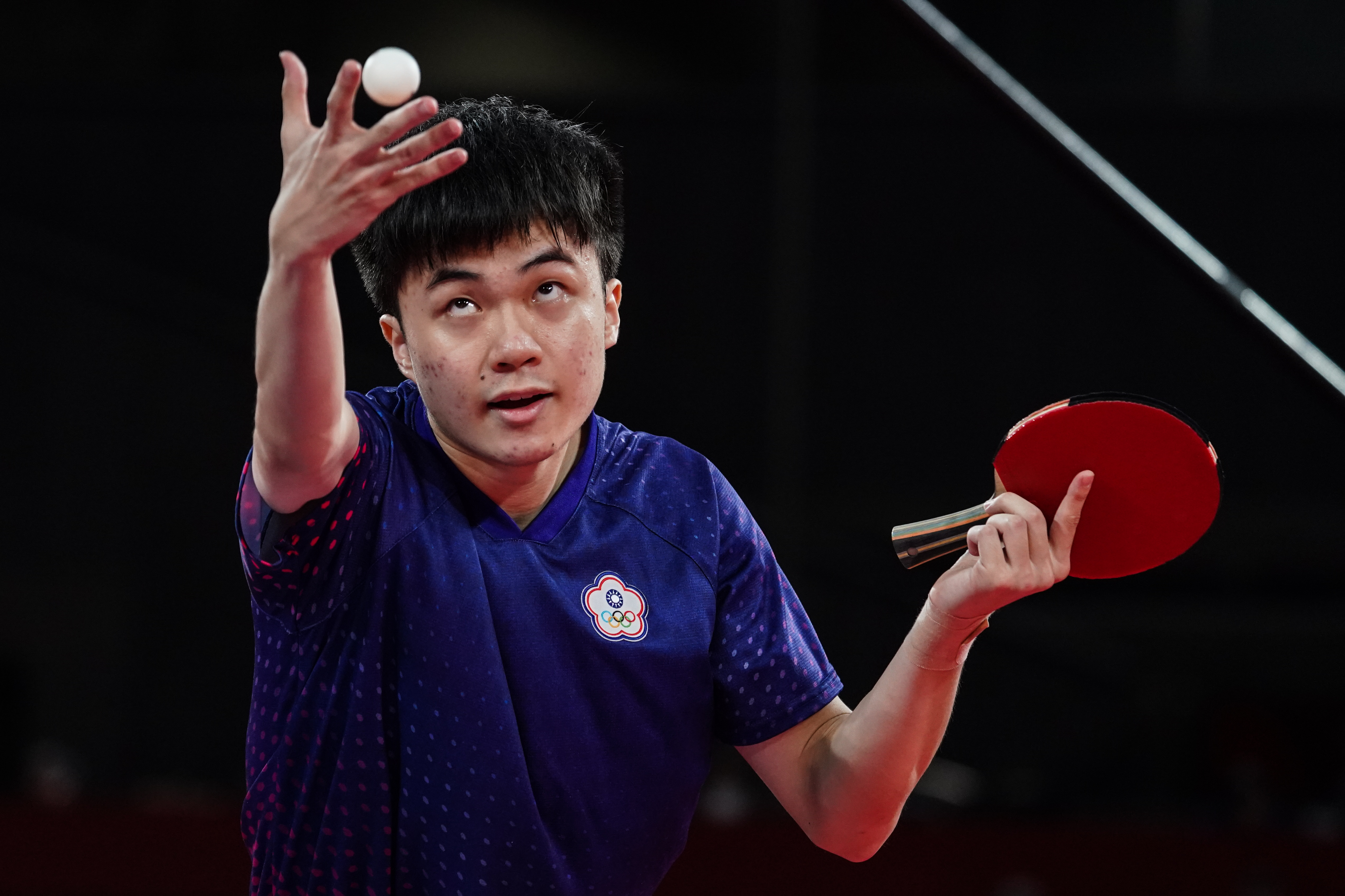 通过社交平 通过社交平