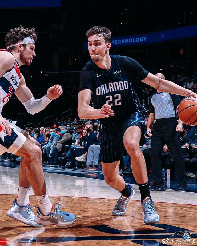 另一位资深 另一位资深