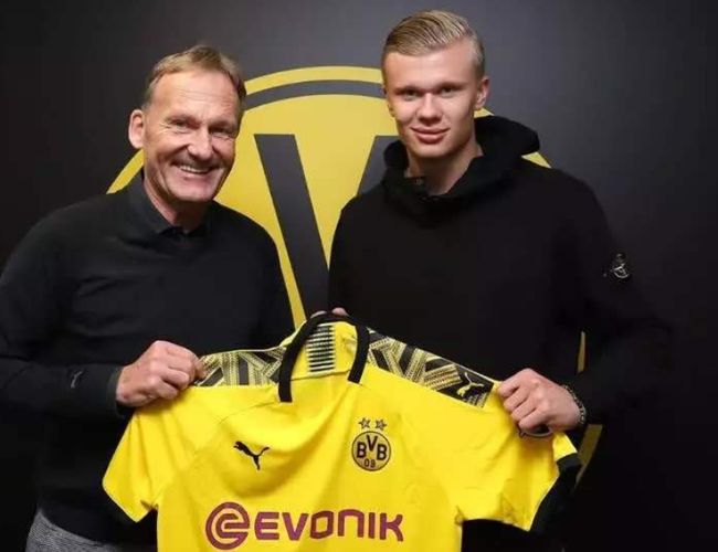 更像是对窗 更像是对窗