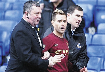 不适退场 不适退场